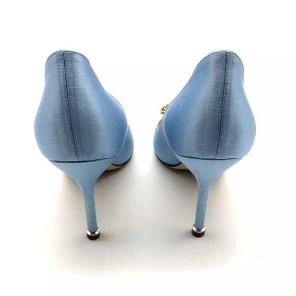 Manolo Blahnik Hangisi Crystal Buckle Pump - Picture 4 of 6